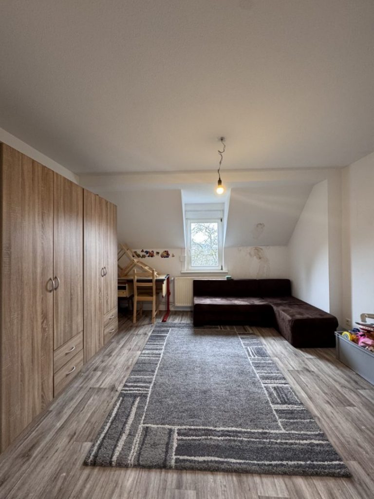 1 Stock Schlafzimmer