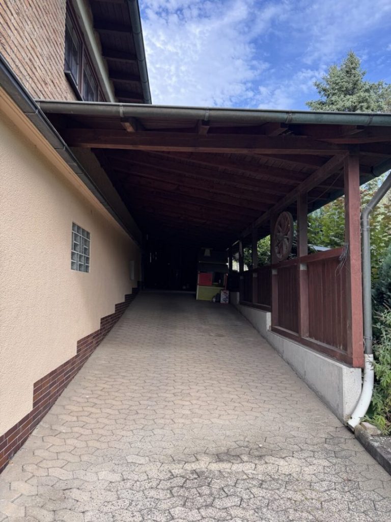 Carport