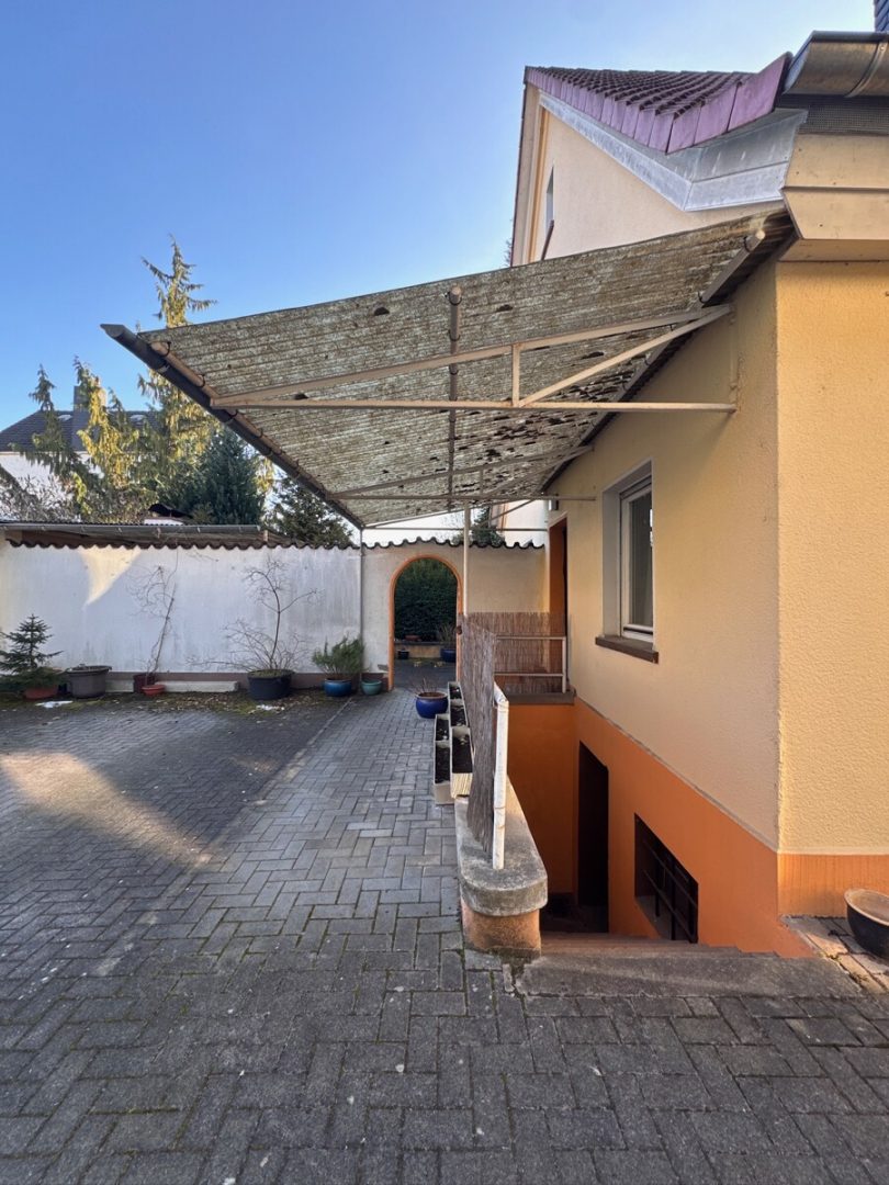 Kellereingang + Haushintereingang